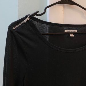 American Eagle zip shoulder boatneck top M
